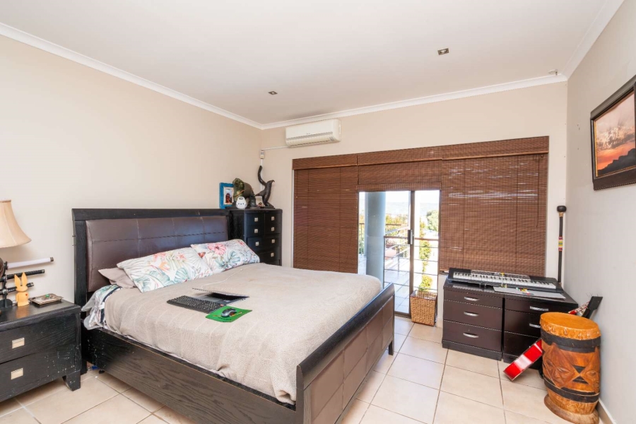 4 Bedroom Property for Sale in Myburgh Park Fase 2 Western Cape